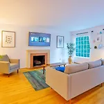 Hollywood Hills Oasis With Views Patio Garden 4 Bedrooms