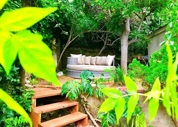 Hollywood Hills Oasis With Views Patio Garden 4 Bedrooms