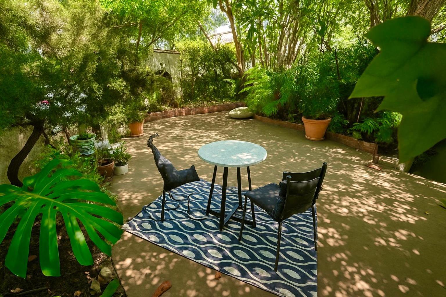Hollywood Hills Oasis With Views Patio Garden 4 Bedrooms Holiday home